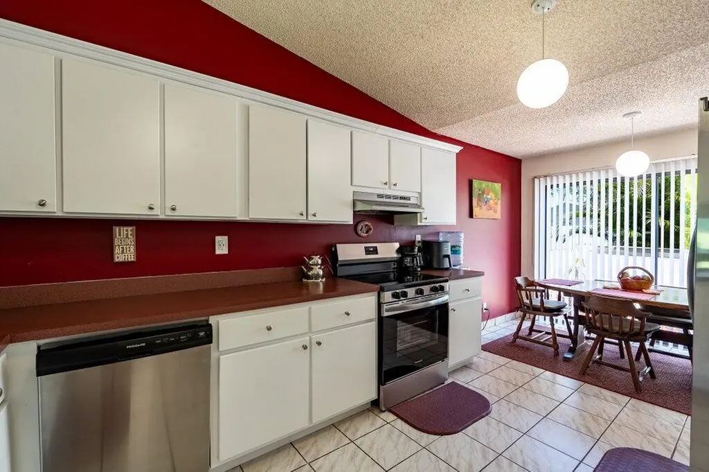 1 Afton Place Boynton Beach FL 33426