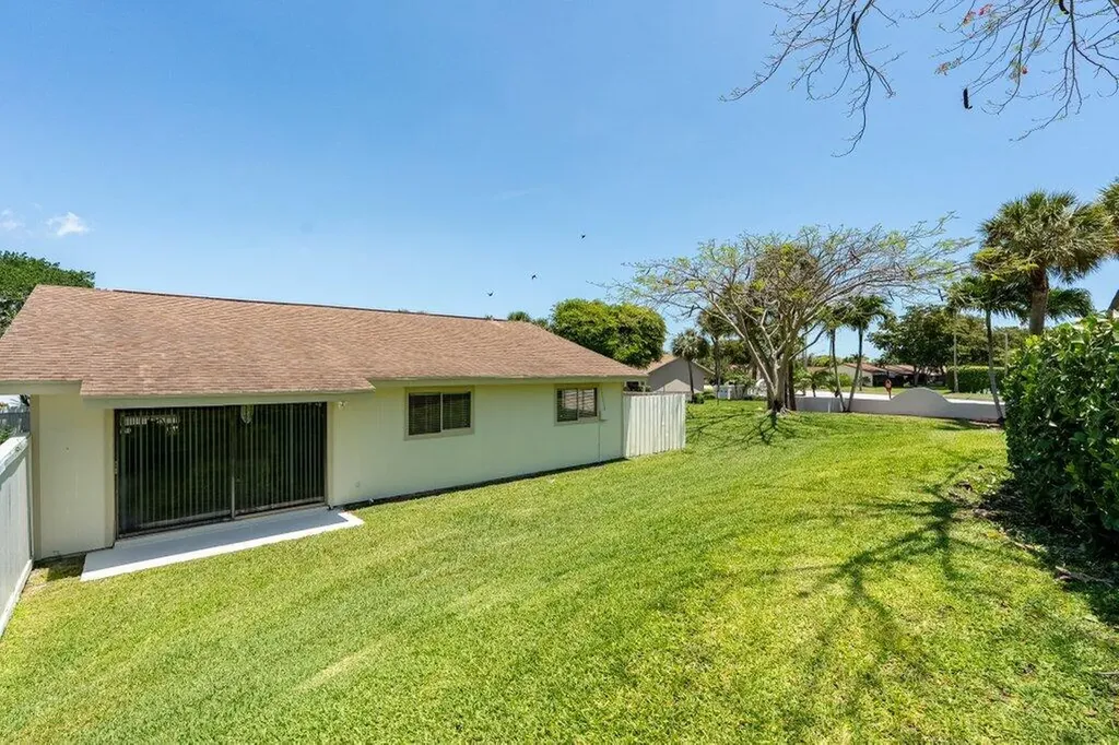 1 Afton Place Boynton Beach FL 33426