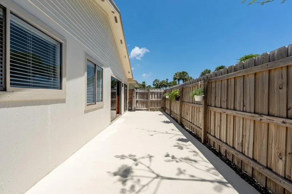 1 Afton Place Boynton Beach FL 33426
