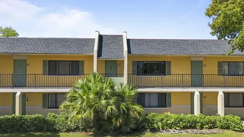 818 Meadows Circle Boynton Beach FL 33436