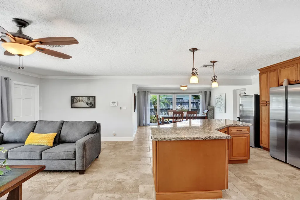 700 SE 5th Avenue Pompano Beach FL 33060
