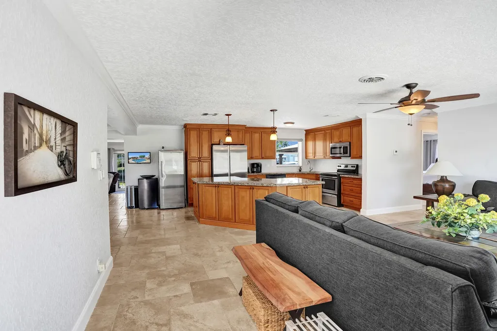 700 SE 5th Avenue Pompano Beach FL 33060
