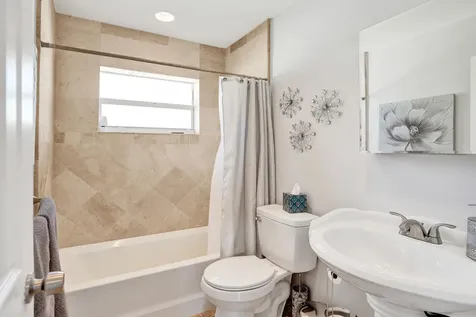 700 SE 5th Avenue Pompano Beach FL 33060