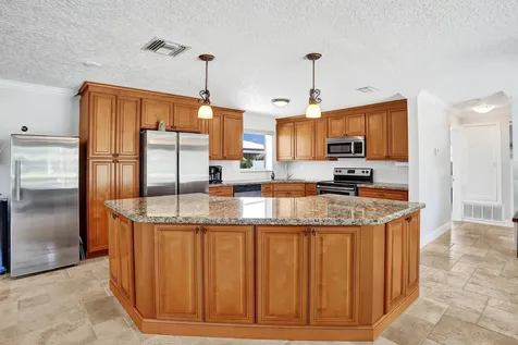700 SE 5th Avenue Pompano Beach FL 33060