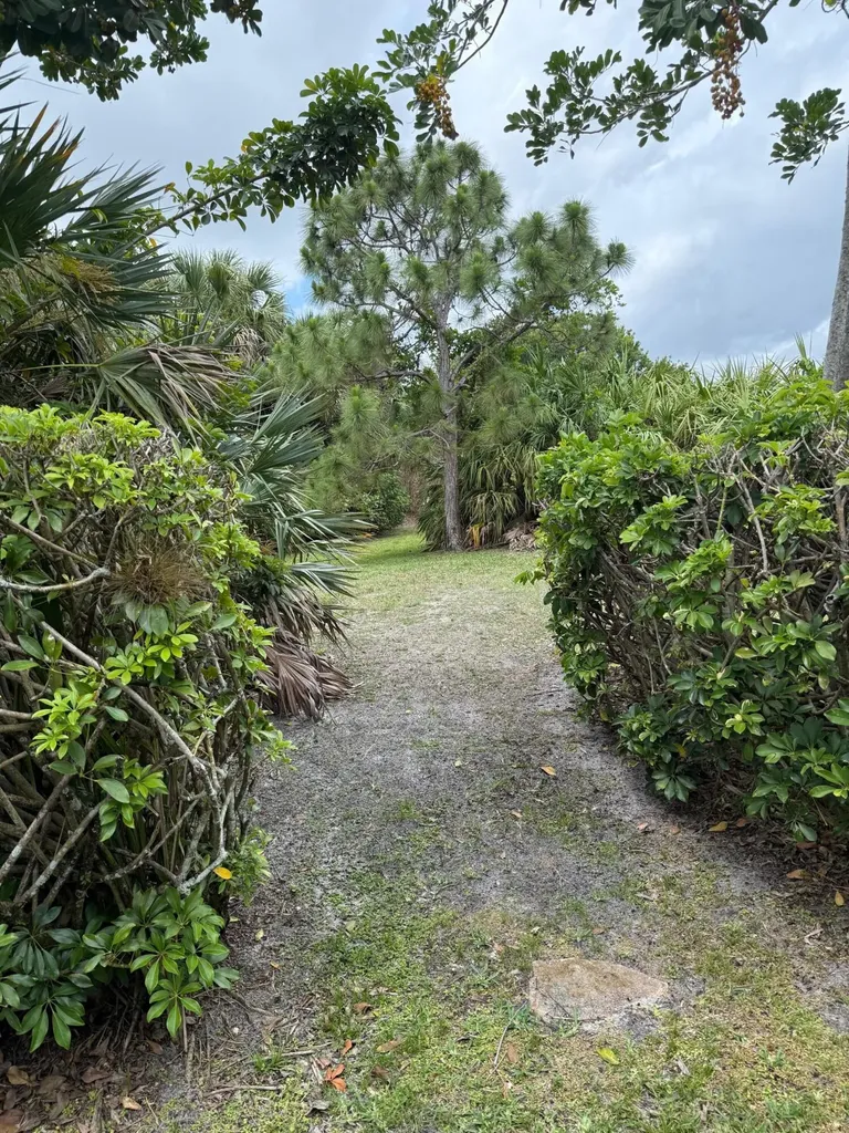 822 NW Sorrento Lane NW Port St Lucie FL 34986