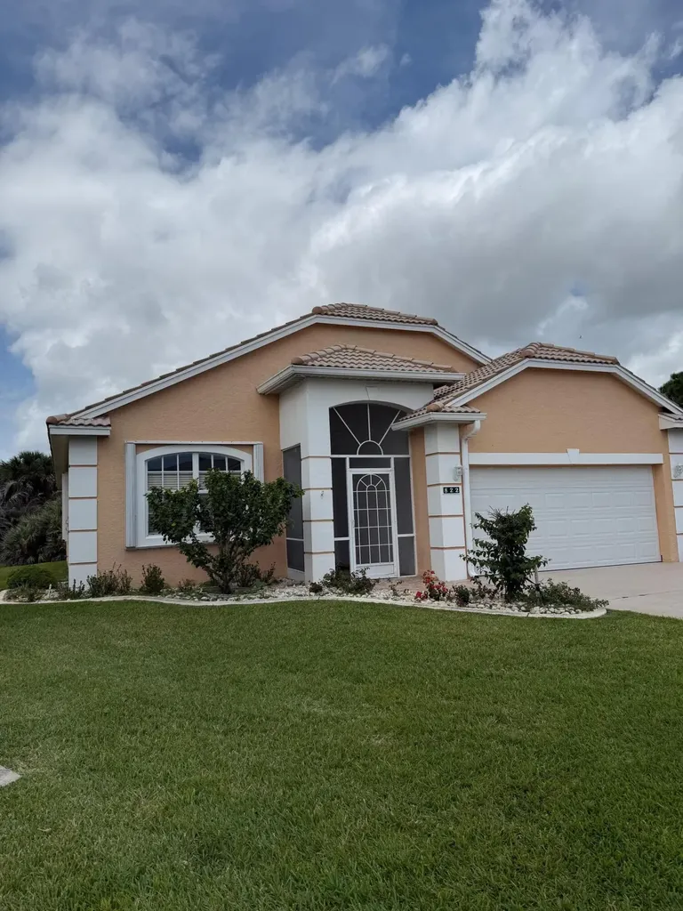 822 NW Sorrento Lane NW Port St Lucie FL 34986