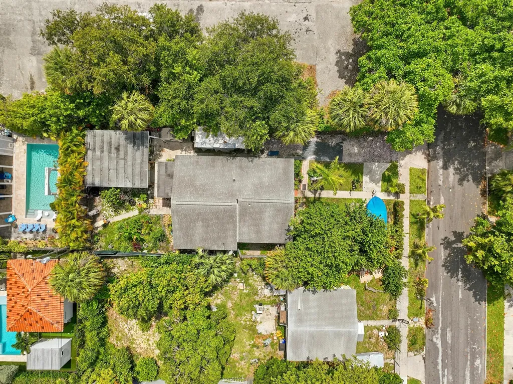 515 Biscayne Drive West Palm Beach FL 33401