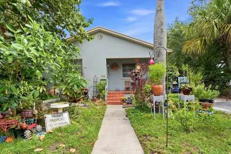 515 Biscayne Drive West Palm Beach FL 33401