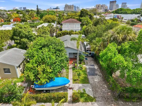515 Biscayne Drive West Palm Beach FL 33401