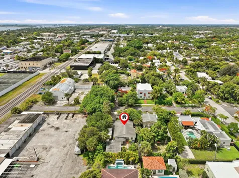 515 Biscayne Drive West Palm Beach FL 33401