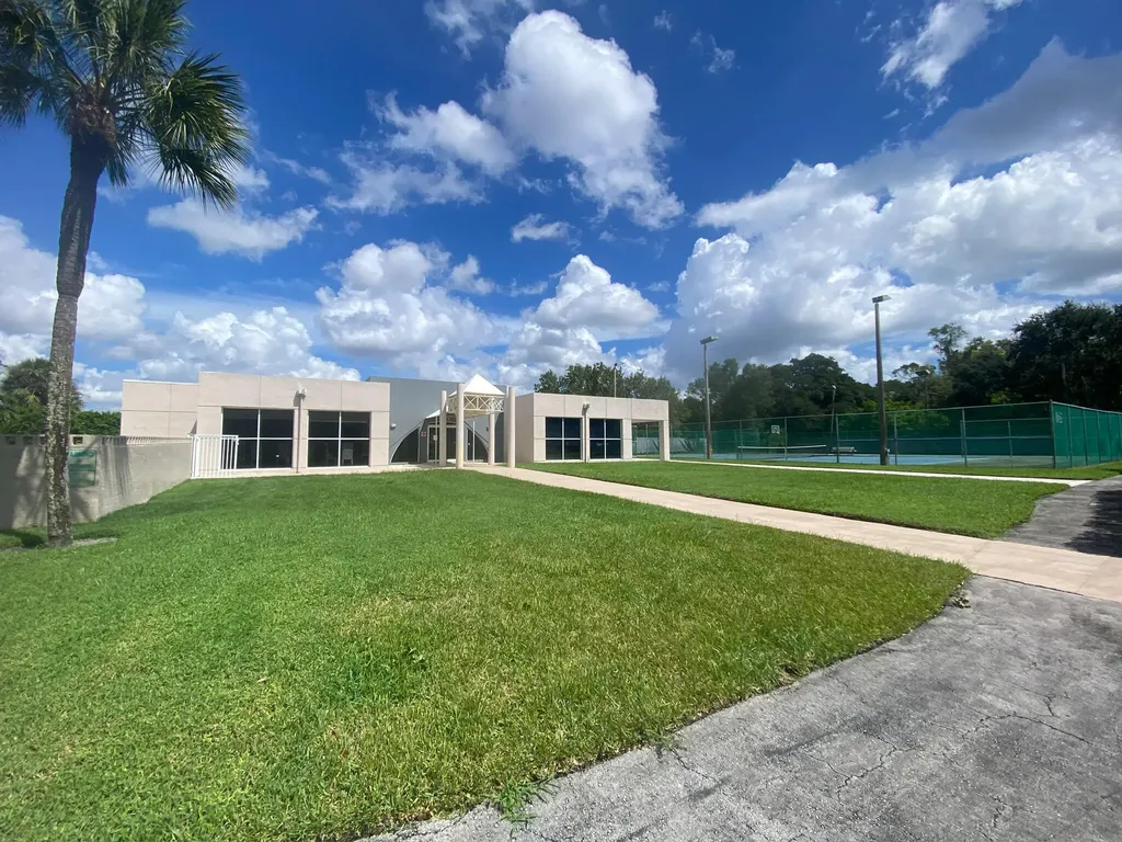 5884 Morningstar Circle Delray Beach FL 33484