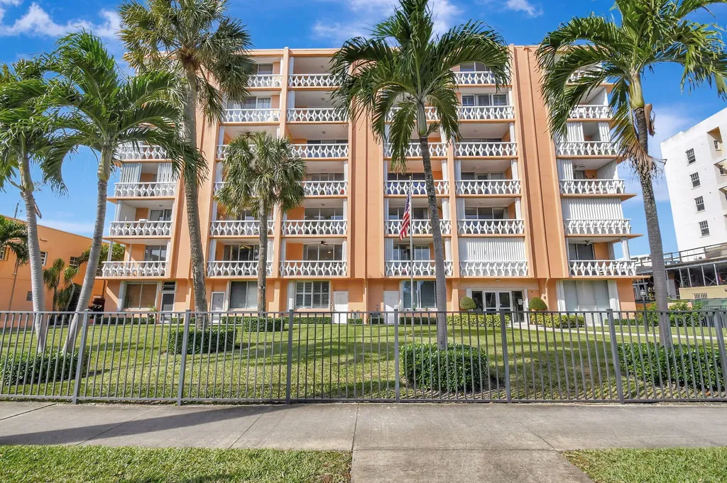 15 S Golfview Road Lake Worth Beach FL 33460