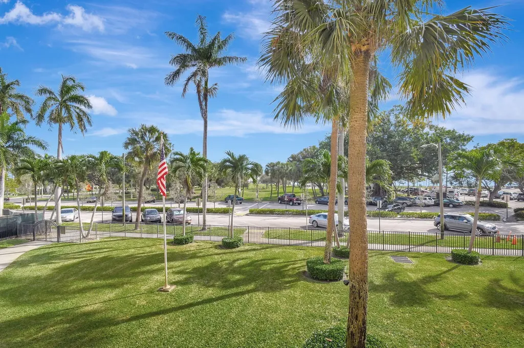 15 S Golfview Road Lake Worth Beach FL 33460