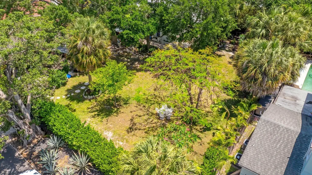 706 N Palmway B Lake Worth Beach FL 33460