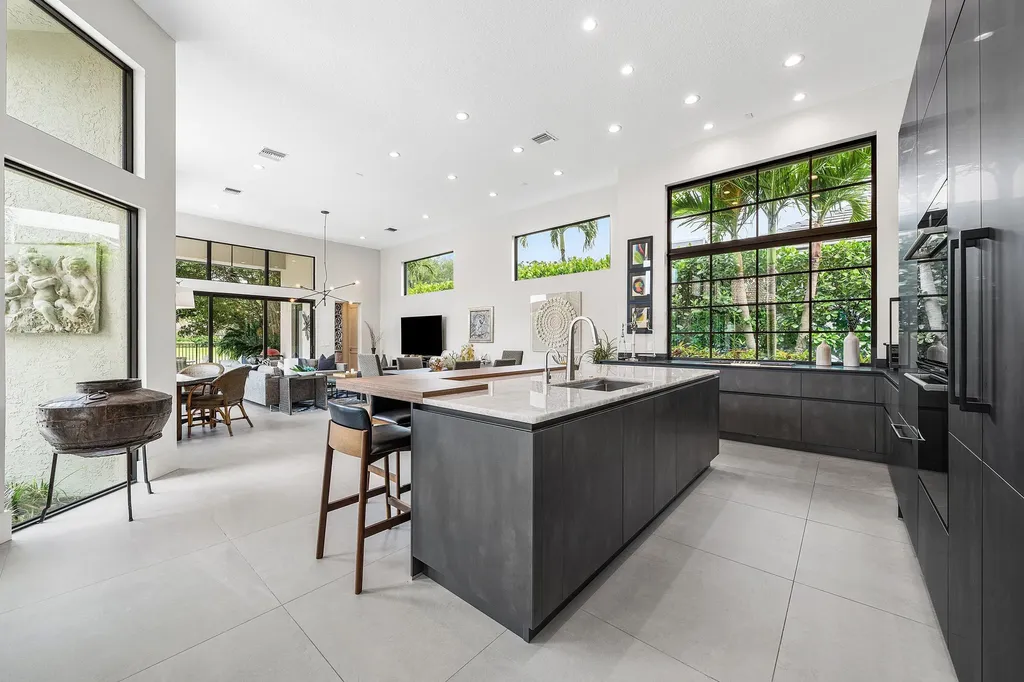 21 Somerset Drive Palm Beach Gardens FL 33418