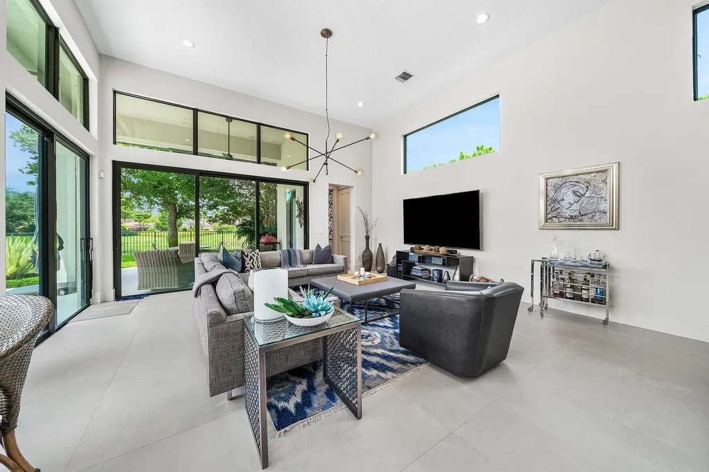 21 Somerset Drive Palm Beach Gardens FL 33418