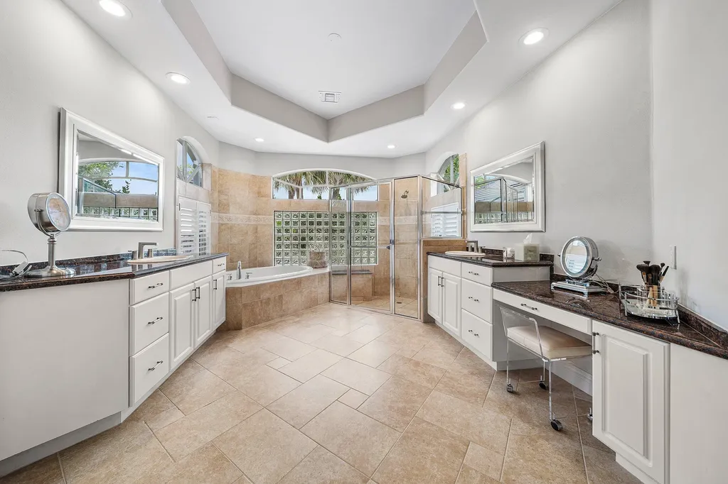 21 Somerset Drive Palm Beach Gardens FL 33418