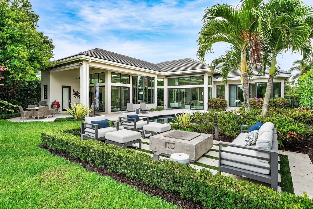 21 Somerset Drive Palm Beach Gardens FL 33418