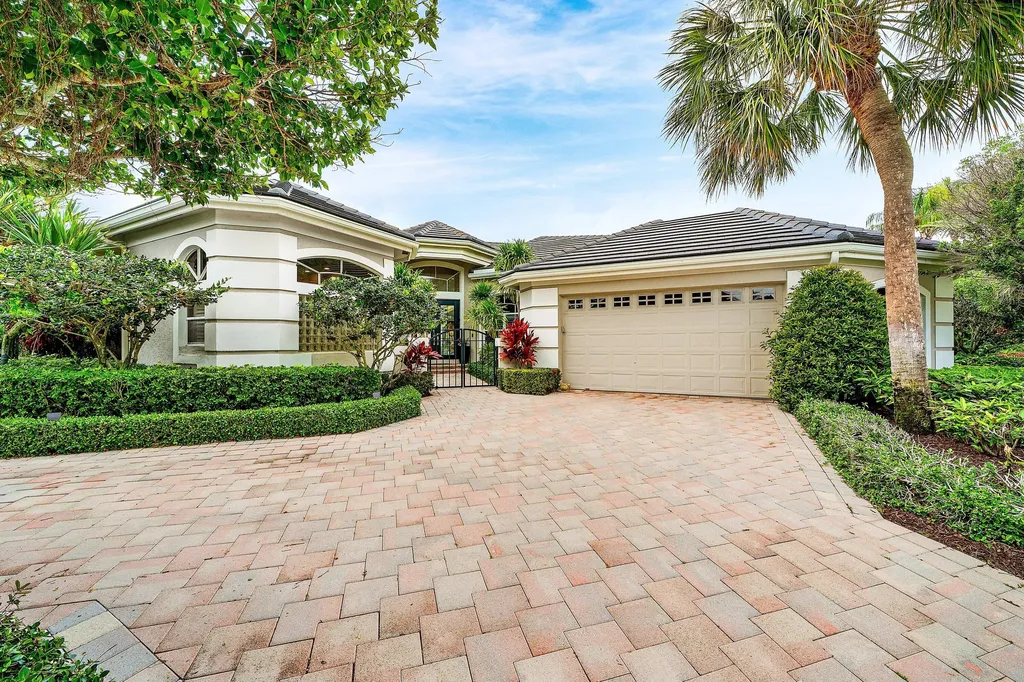 21 Somerset Drive Palm Beach Gardens FL 33418