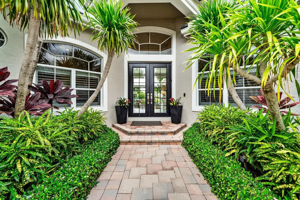 21 Somerset Drive Palm Beach Gardens FL 33418