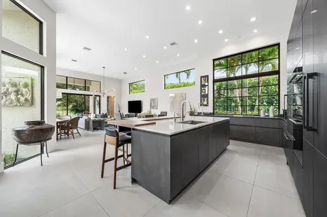 21 Somerset Drive Palm Beach Gardens FL 33418