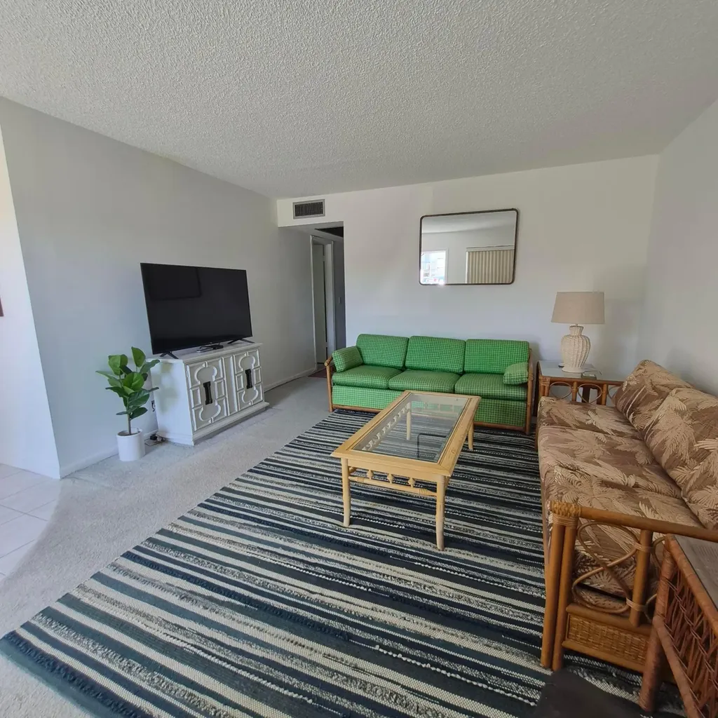 101 Northampton F West Palm Beach FL 33417