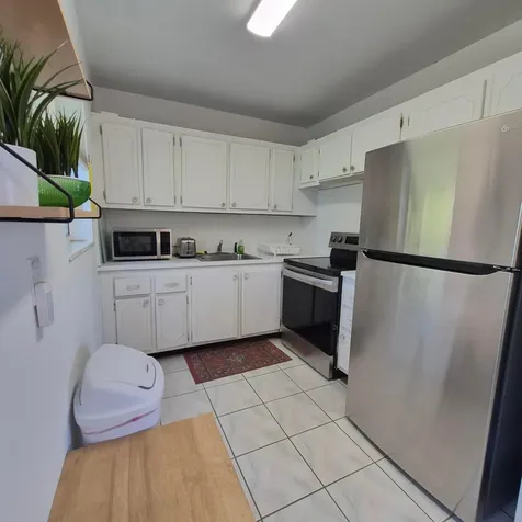 101 Northampton F West Palm Beach FL 33417