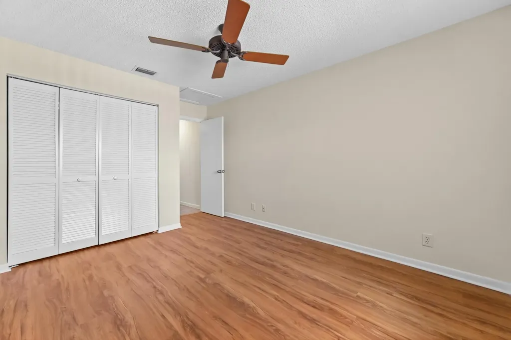 8515 Lake Point Court Lake Worth FL 33467