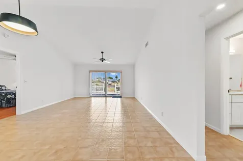 8515 Lake Point Court Lake Worth FL 33467