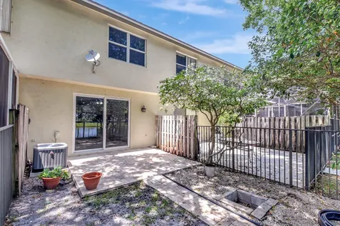 6306 Crescent Lake Way Greenacres FL 33463