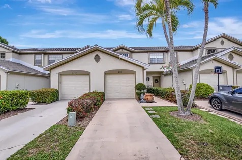6306 Crescent Lake Way Greenacres FL 33463
