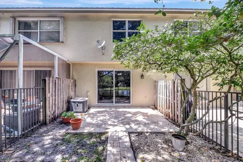 6306 Crescent Lake Way Greenacres FL 33463