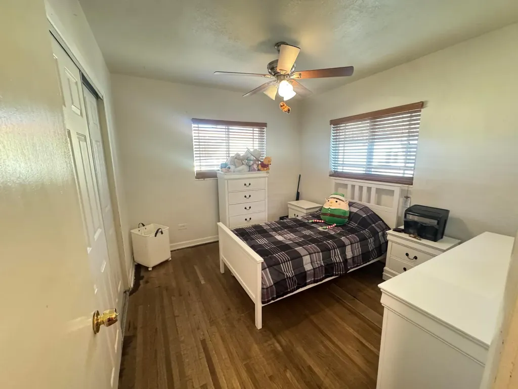 1070 NE 158th Street North Miami Beach FL 33162