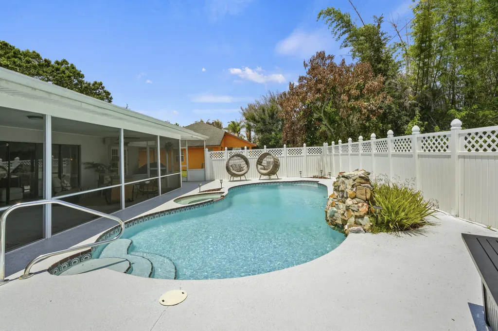 1893 SW Angelico Lane Port St Lucie FL 34984