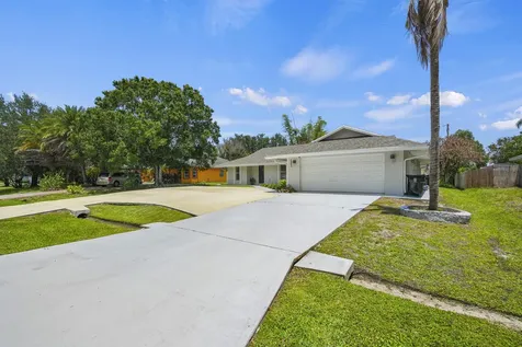 1893 SW Angelico Lane Port St Lucie FL 34984