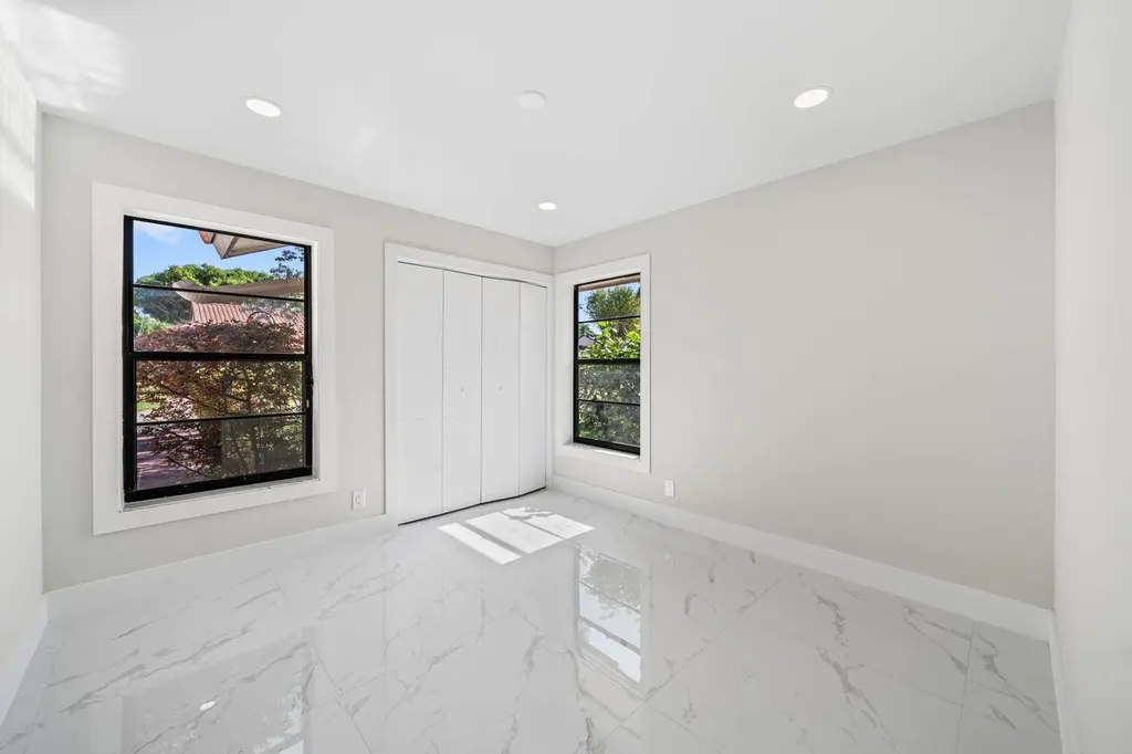 6371 Kings Gate Circle Delray Beach FL 33484