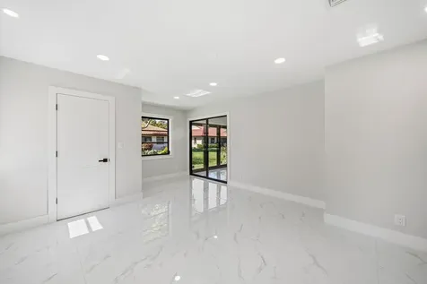 6371 Kings Gate Circle Delray Beach FL 33484
