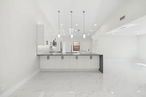 6371 Kings Gate Circle Delray Beach FL 33484