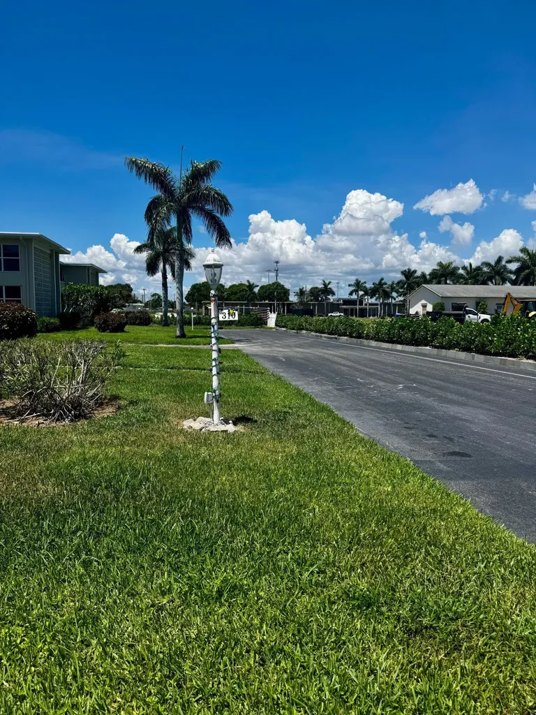 310 N North Boulevard Boynton Beach FL 33435