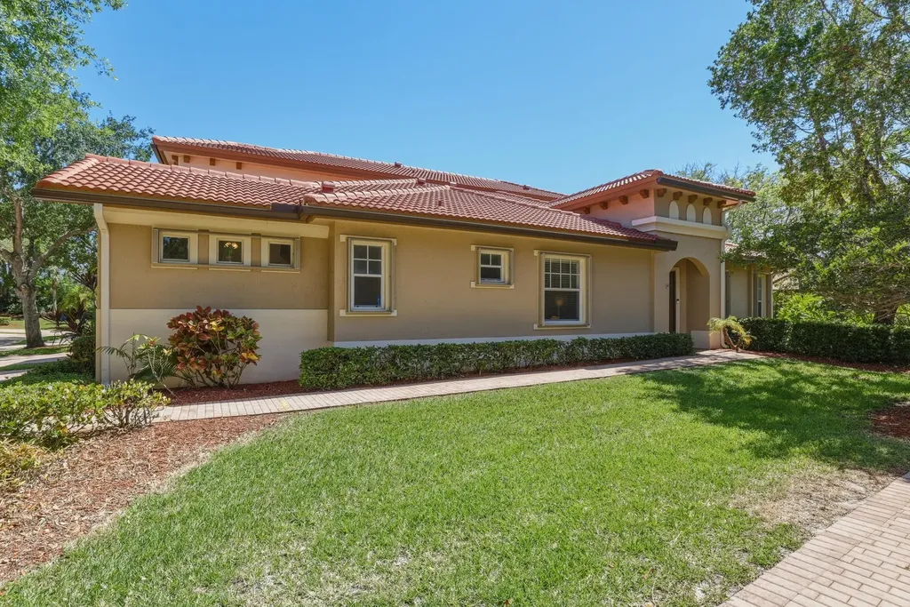 5716 NW 119th Terrace Coral Springs FL 33076