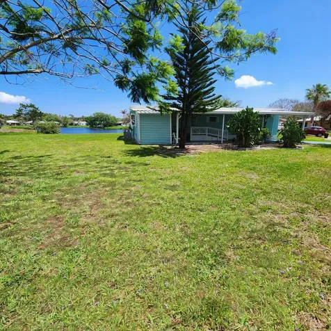 17 Rio Verde Way Port St Lucie FL 34952