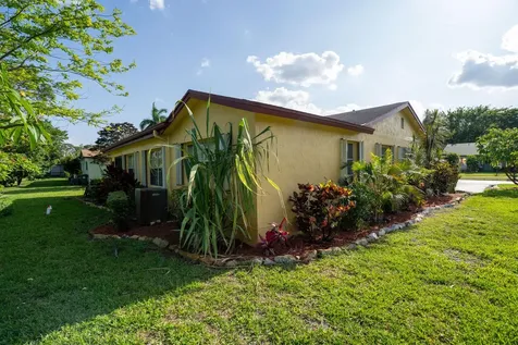 6121 Rainbow Circle Greenacres FL 33463