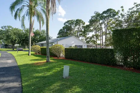 6121 Rainbow Circle Greenacres FL 33463