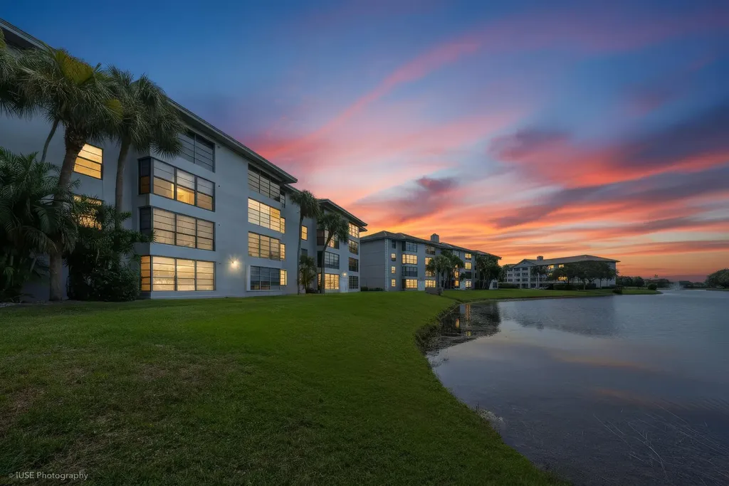 1528 Whitehall Drive Davie FL 33324