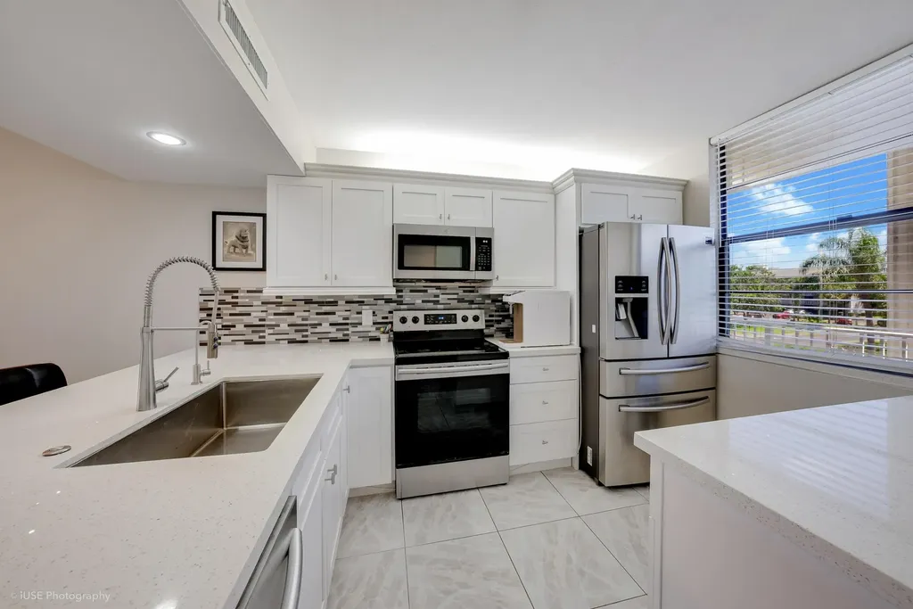 1528 Whitehall Drive Davie FL 33324