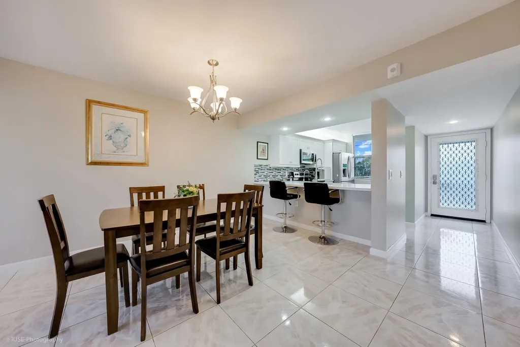 1528 Whitehall Drive Davie FL 33324
