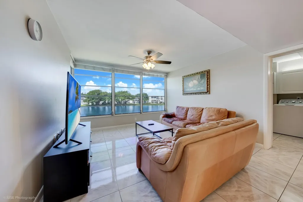 1528 Whitehall Drive Davie FL 33324