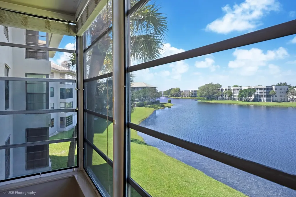 1528 Whitehall Drive Davie FL 33324