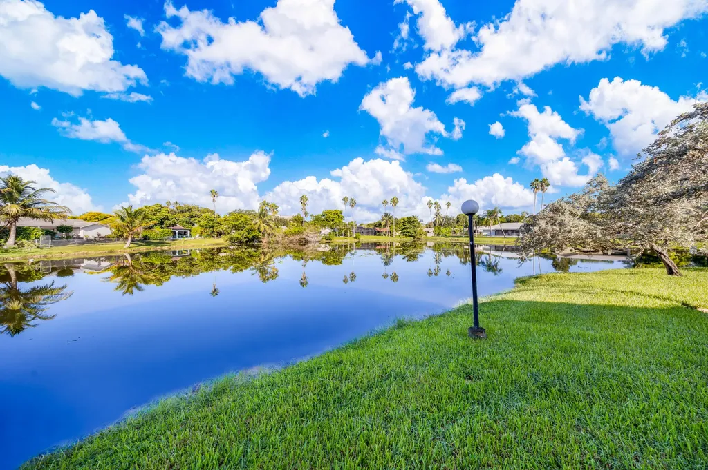 11477 NW 39th Court Coral Springs FL 33065