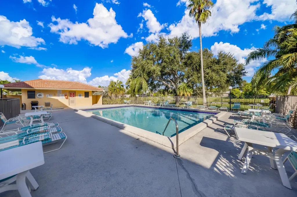 11477 NW 39th Court Coral Springs FL 33065